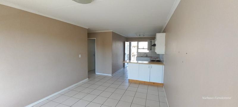 To Let 2 Bedroom Property for Rent in Guldenland Western Cape